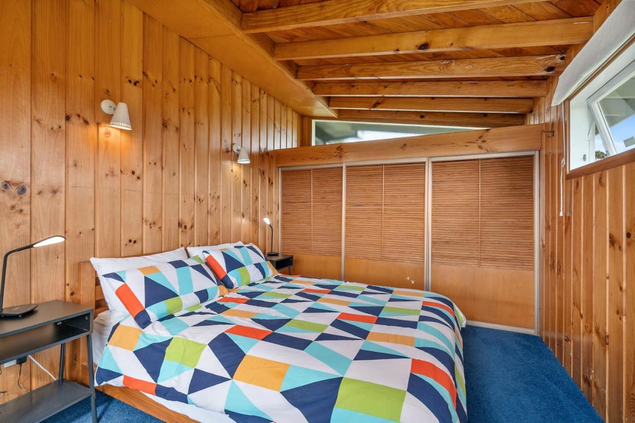 Queenie - Waikanae Beach Holiday Home Екстериор снимка